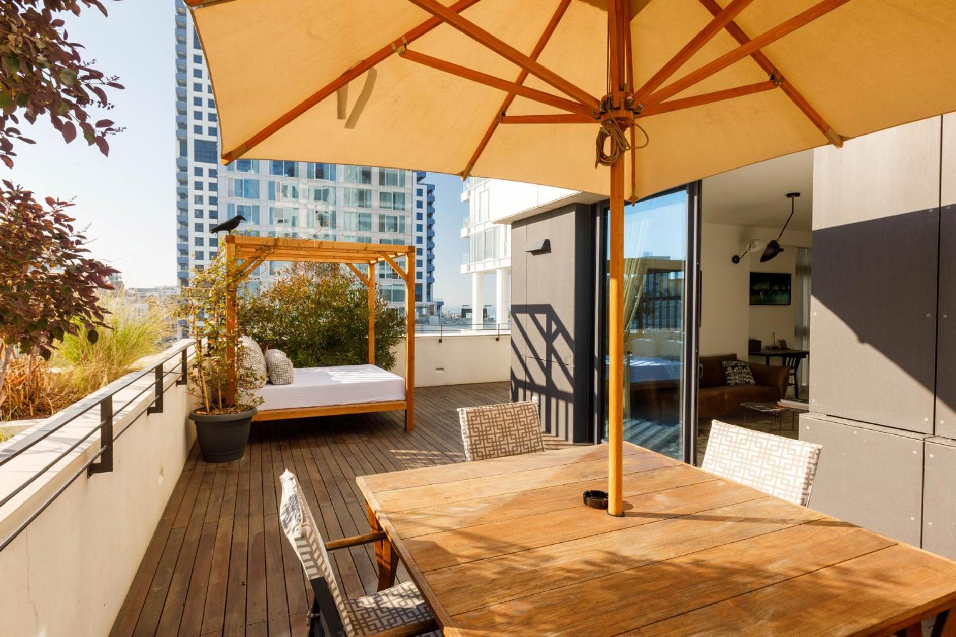 Renoma Aparthotel